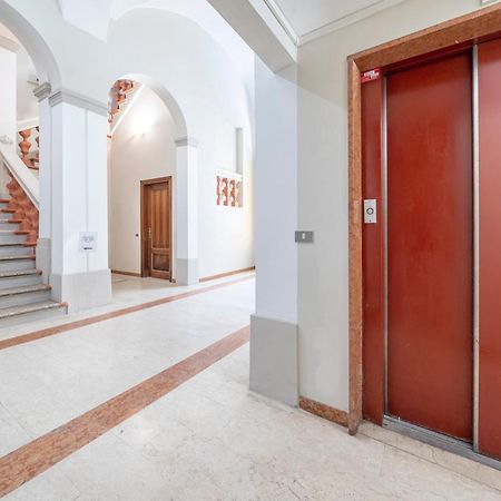 Via Emilia Centro - Stupendo Appartamento A Modena Dış mekan fotoğraf