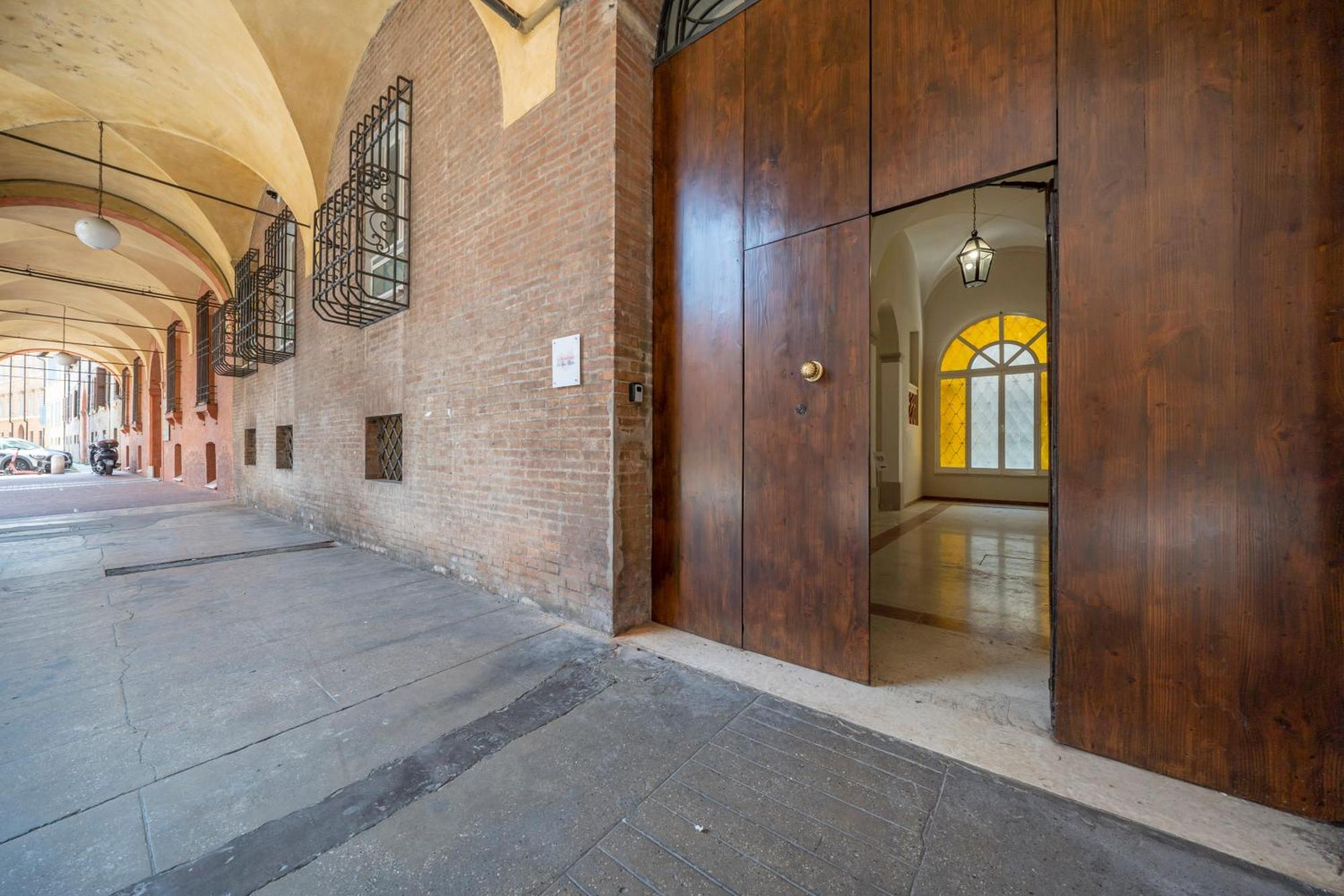 Via Emilia Centro - Stupendo Appartamento A Modena Dış mekan fotoğraf